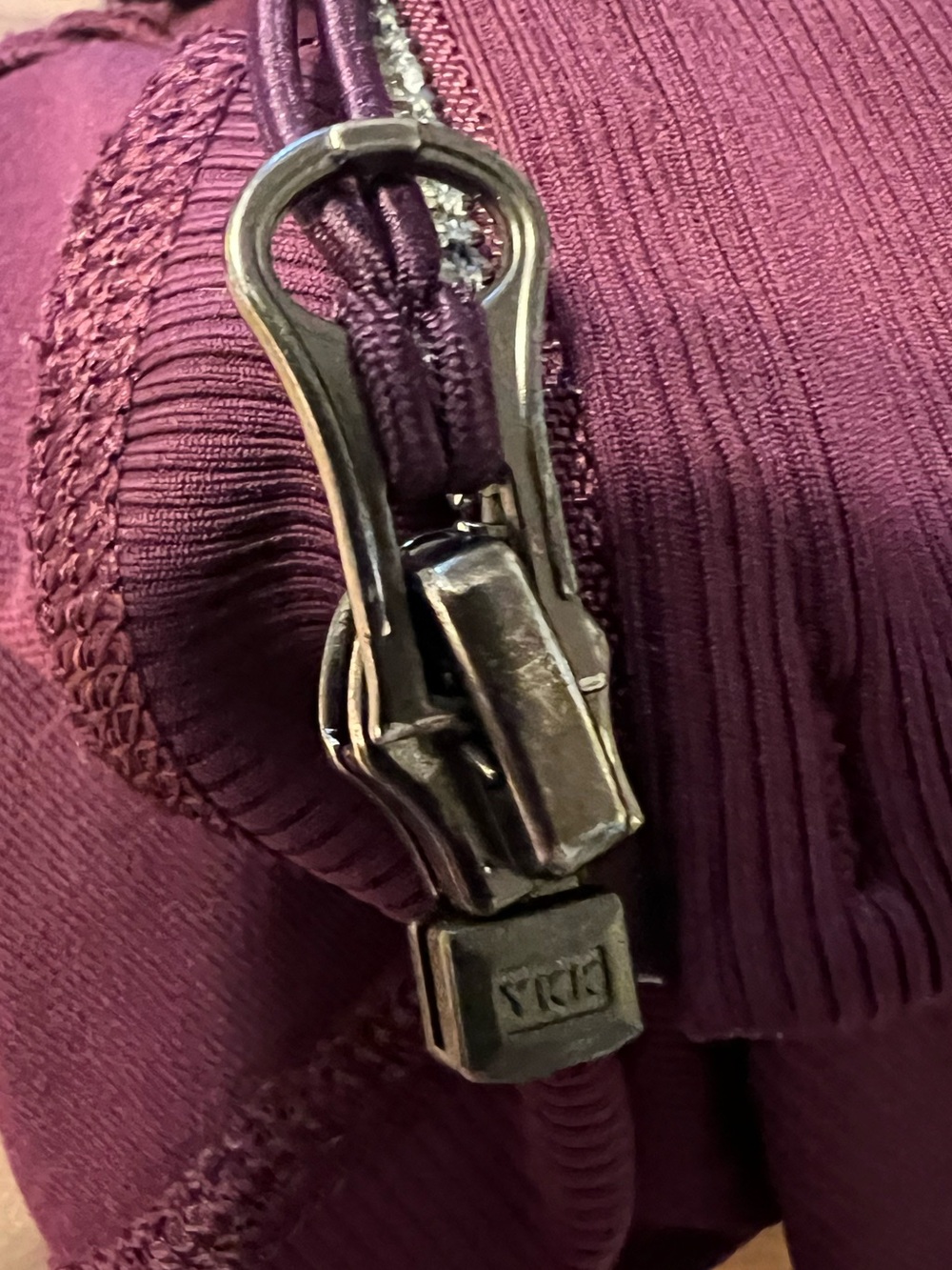 #378 Lululemon Nice Asana/Define Jacket Plum Full Zip Luon Thumbholes Size 4 - Picture 3 of 4